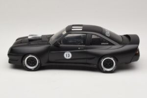 Opel Manta B Custom Matt Must Kenwood MCG 1:18 MCG18095 Metall - pilt 3/6