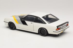 Opel Manta B GT/E Valge Mustad Kohandatud Veljed Revell 1:18 08422 Metall - pilt 7/8