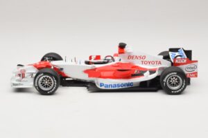 Panasonic Toyota Racing TF106 #11 J. Trulli 2006 Minichamps 1:18 AM59558L Metall - pilt 3/7