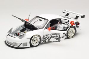 Porsche 911 996 GT3 RSR Valge 2005 Minichamps 1:18 WAP02160215 Metall - pilt 2/8