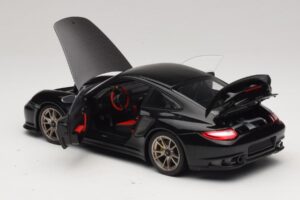 Porsche 911 997 GT2 RS Must Minichamps 1:18 100069401-O Metall - pilt 5/8