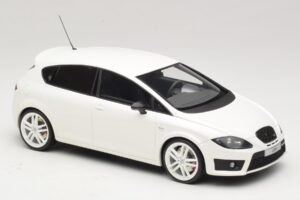 SEAT Leon Cupra R Mk2 Valge Otto 1:18 OT1332 Vaik - pilt 4/6