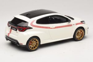 Toyota GR Yaris TGR Italy Piiratud Väljaanne Pure White Otto 1:18 OT1183 Vaik - pilt 2/6