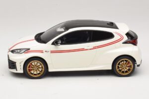 Toyota GR Yaris TGR Italy Piiratud Väljaanne Pure White Otto 1:18 OT1183 Vaik - pilt 3/6