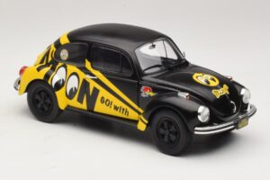 Volkswagen Beetle 1303 Go with Moon Solido 1:18 S1800519 Metall - pilt 6/8