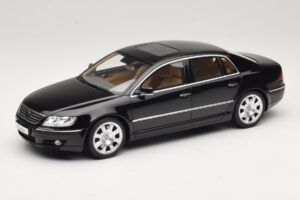 Volkswagen Phaeton 3D 6.0 W12 Must Otto 1:18 Volkswagen Phaeton 3D 6.0 W12 Must Otto 1:18 OT1266 Vaik