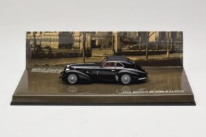 Alfa Romeo 8C 2900B Lungo Must Minichamps 1:43 436120421 Metall