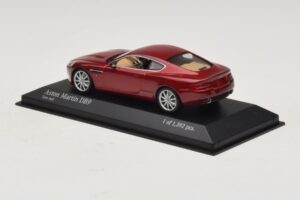 Aston Martin DB9 Punane Metallik Minichamps 1:43 400137340 Metall - pilt 3/4