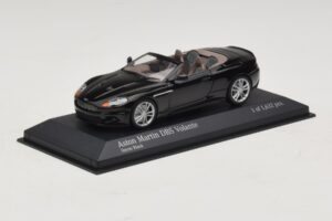 Aston Martin DBS Volante Must Metallik Minichamps 1:43 400137930 Metall - pilt 2/4