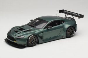 Aston Martin V12 Vantage GT3 Roheline AUTOart 1:18 81306 Metall