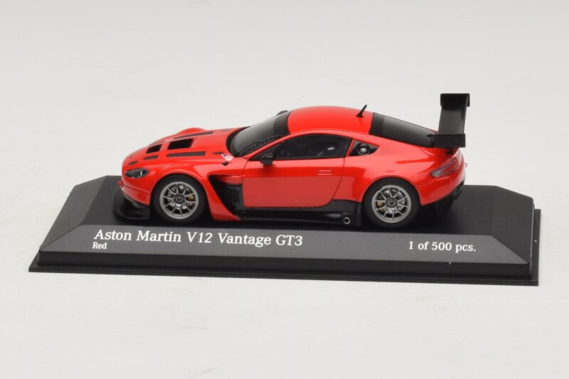 Aston Martin V12 Vantage GT3 Punane Minichamps 1:43 Aston Martin V12 Vantage GT3 Punane Minichamps 1:43 4371121392 Metall