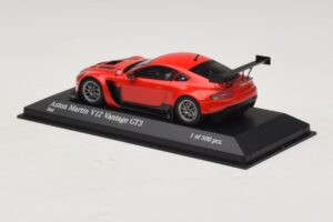 Aston Martin V12 Vantage GT3 Punane Minichamps 1:43 4371121392 Metall - pilt 3/4