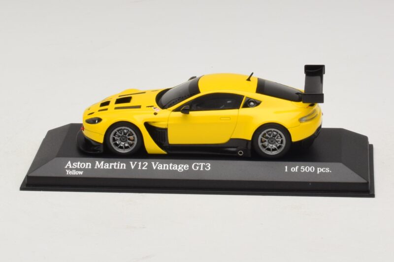 Aston Martin V12 Vantage GT3 Kollane Minichamps 1:43 437121391 Metall