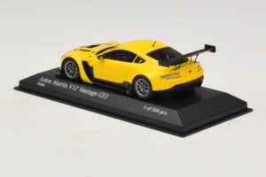 Aston Martin V12 Vantage GT3 Kollane Minichamps 1:43 437121391 Metall - pilt 3/4