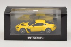 Aston Martin V12 Vantage GT3 Kollane Minichamps 1:43 437121391 Metall - pilt 4/4