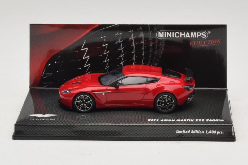 Aston Martin V12 Zagato Punane Minichamps 1:43 Aston Martin V12 Zagato Punane Minichamps 1:43 437137220 Metall