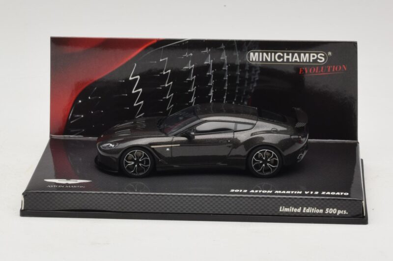 Aston Martin V12 Zagato Scintilla Silver Minichamps 1:43 437137221 Metall