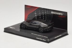 Aston Martin V12 Zagato Scintilla Silver Minichamps 1:43 437137221 Metall - pilt 3/5