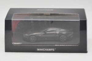 Aston Martin V12 Zagato Scintilla Silver Minichamps 1:43 437137221 Metall - pilt 5/5