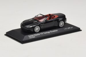 Aston Martin V8 Vantage Roadster Must Metallik Minichamps 1:43 400137431 Metall - pilt 2/4