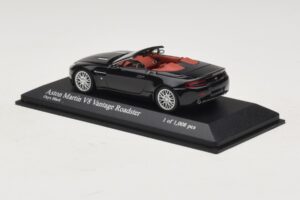 Aston Martin V8 Vantage Roadster Must Metallik Minichamps 1:43 400137431 Metall - pilt 3/4