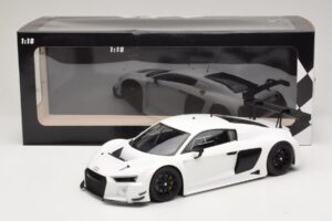 Audi R8 LMS Ultra Valge 2015 Minichamps 1:18 153151100 Metall - pilt 6/6