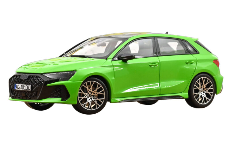 Audi RS3 8Y Sportback Kyalami Green Norev 1:18 Audi RS3 8Y Sportback Kyalami Green Norev 1:18 188390 Metall