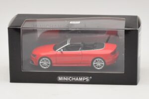 Audi RS5 B8 Kabriolett Punane Minichamps 1:43 410011230 Metall - pilt 4/4