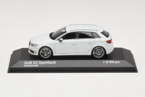 Audi S3 8V Sportback Valge Minichamps 1:43 437013010 Metall