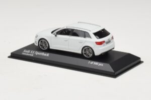 Audi S3 8V Sportback Valge Minichamps 1:43 437013010 Metall - pilt 3/4