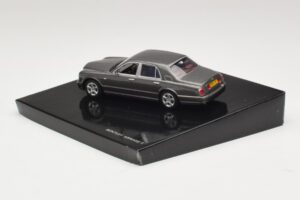 Bentley Arnage T Cypress Grey Minichamps 1:43 BL386 Metall - pilt 3/4