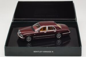 Bentley Arnage R Sunset Red Minichamps 1:43 BL330 Metall - pilt 4/4