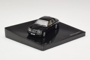 Bentley Arnage T Must Minichamps 1:43 BL323 Metall - pilt 2/4