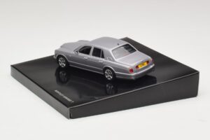 Bentley Arnage T Silver Tempest Minichamps 1:43 BL326 Metall - pilt 3/4