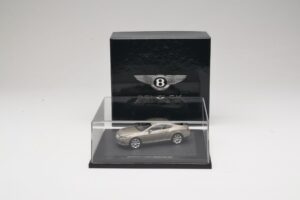 Bentley Continental GT Light Bronze Metallic Minichamps 1:43 BL834 Metall - pilt 4/4