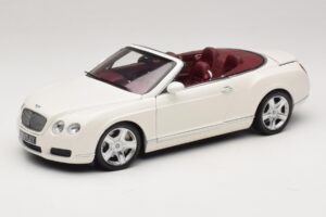 Bentley Continental GTC Valge Asenduskarp Minichamps 1:18 100139032-R1 Metall