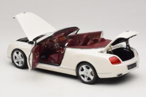 Bentley Continental GTC Valge Asenduskarp Minichamps 1:18 100139032-R1 Metall - pilt 5/8