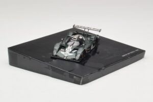 Bentley EXP Speed 8 LMP900 #8 A. Wallace / B. Leitzinger 24 Hours of Le Mans 2002 Minichamps 1:43 403021308 Metall - pilt 2/4
