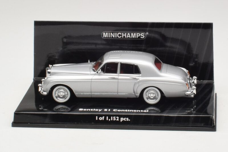 Bentley S1 Continental Hõbe Minichamps 1:43 Bentley S1 Continental Hõbe Minichamps 1:43 436139552 Metall