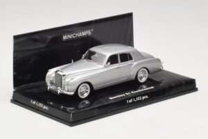 Bentley S1 Continental Hõbe Minichamps 1:43 436139552 Metall - pilt 2/4