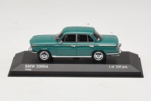 BMW 2000A Roheline Minichamps 1:43 437023001 Metall