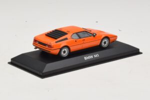 BMW M1 Oranž Maxichamps 1:43 940025020 Metall - pilt 2/4