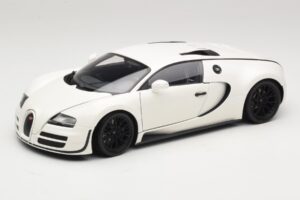 Bugatti Veyron Super Sport Valge Minichamps 1:18 100110844 Metall