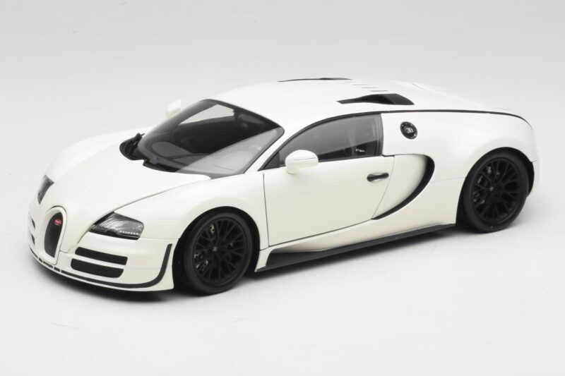 Bugatti Veyron Super Sport Valge Minichamps 1:18 100110844 Metall