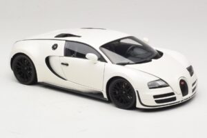 Bugatti Veyron Super Sport Valge Minichamps 1:18 100110844 Metall - pilt 6/8