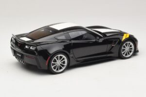 Chevrolet Corvette C7 Grand Sport Must Valgete Triipudega AUTOart 1:18 71273 Komposiit - pilt 3/8