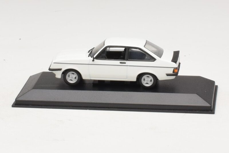 Ford Escort Mk1 TC Valge Minichamps 1:43 Ford Escort Mk1 TC Valge Minichamps 1:43 400081070 Metall