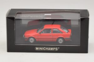 Ford Escort Mk3 3-uksega Punane Minichamps 1:43 400085000 Metall - pilt 4/4