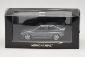Ford Escort RS Cosworth Tumeroheline Metallik Minichamps 1:43 430086300 Metall - pilt 4/4