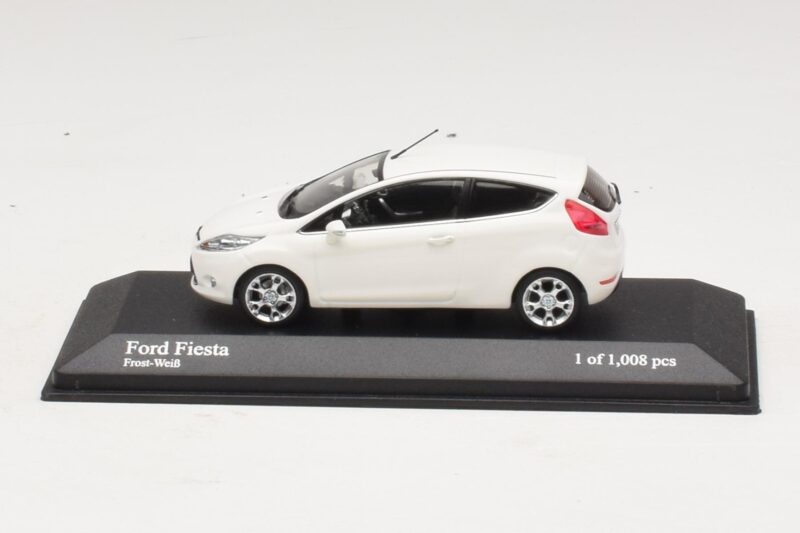 Ford Fiesta Mk6 Valge Minichamps 1:43 Ford Fiesta Mk6 Valge Minichamps 1:43 400088002 Metall